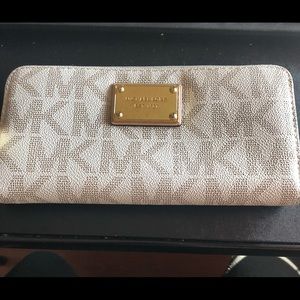 Michael Kors wallet
